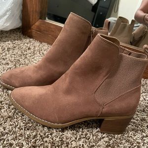 Universal thread size 7.5 brand new